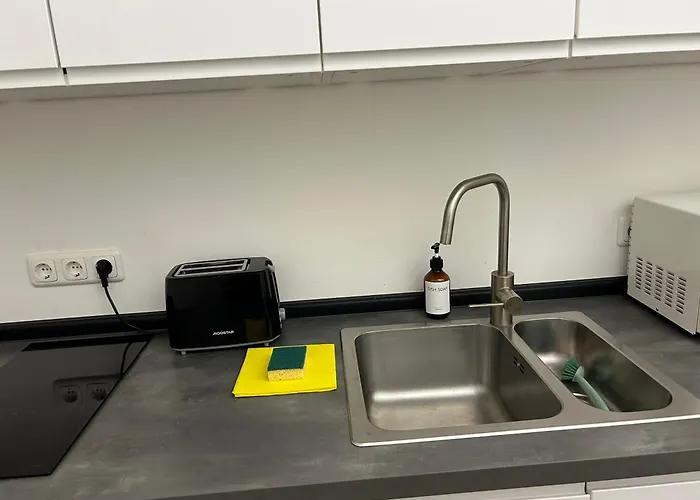 Apartment 35 Qm Großes Mit Eigenem Badezimmer In Den Elbvororten *