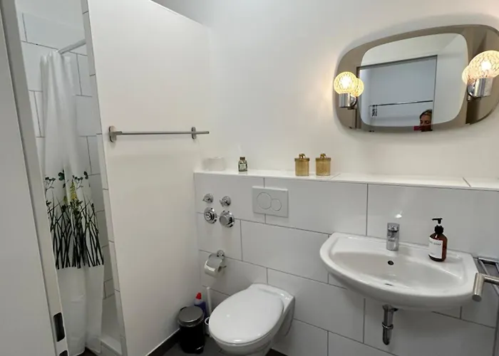 Apartment 35 Qm Großes Mit Eigenem Badezimmer In Den Elbvororten