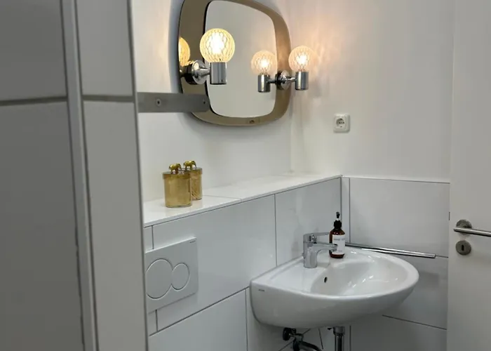 Apartment 35 Qm Großes Mit Eigenem Badezimmer In Den Elbvororten