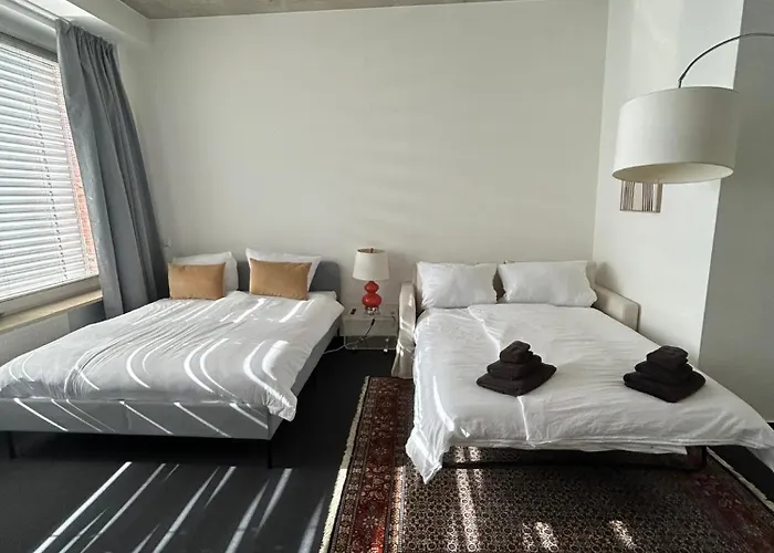 35 Qm Großes Mit Eigenem Badezimmer In Den Elbvororten Apartment Hamburg